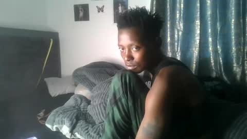 Snapshot of dark_mellanin chatting on June 2026 11:45:01 AM dark_mellanin online show from June 2026 11:45:01 AM