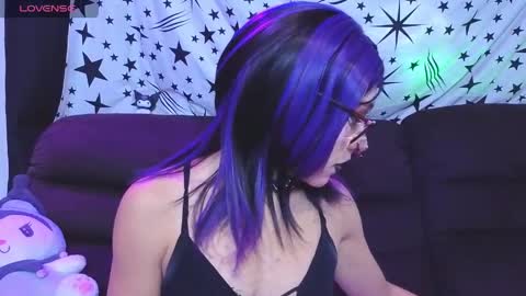 dark_nina__ online show from April 2026 03:20:01 AM