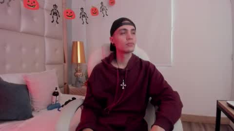 dark_sun333 online show from October 2025 08:59:02 PM