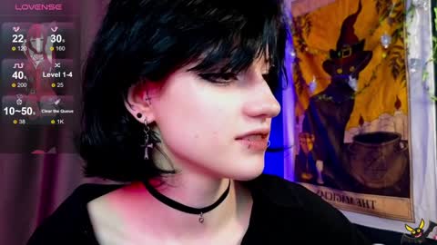 Snapshot of dark_vamp_ chatting on December 2024 08:47:02 PM Vamp online show from December 2024 08:47:02 PM