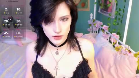Snapshot of dark_vamp_ chatting on September 2025 02:43:02 PM Vamp online show from September 2025 02:43:02 PM