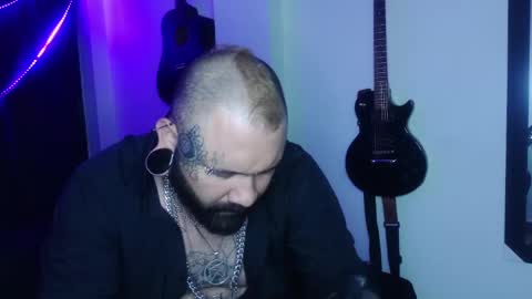 darkclothes online show from December 2024 12:44:02 AM