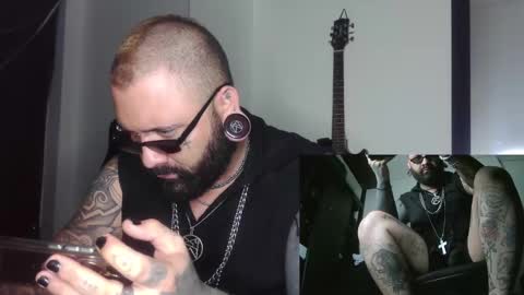 darkclothes online show from December 2024 08:56:01 AM