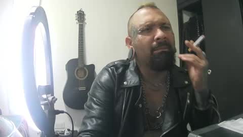 darkclothes online show from January 2025 05:58:02 AM