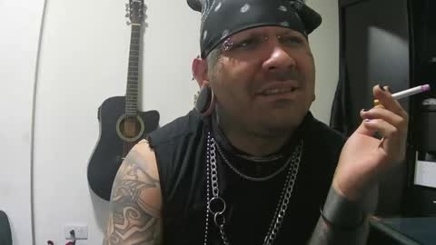 darkclothes online show from January 2025 02:04:01 AM