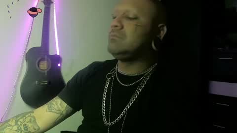 darkclothes online show from January 2025 05:45:02 AM