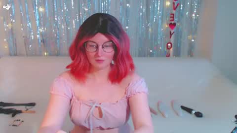 Kelly online show from February 2025 11:22:02 AM