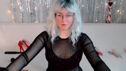 Kelly online show from October 2025 06:22:02 AM