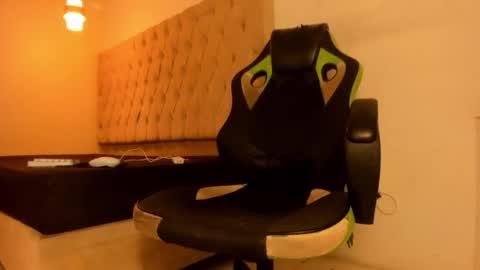 darkknightx01 online show from March 2026 12:06:02 AM