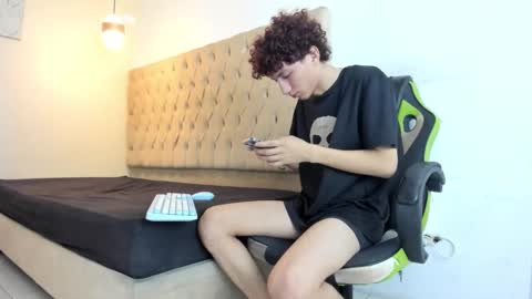 darkknightx01 online show from March 2026 02:11:02 AM