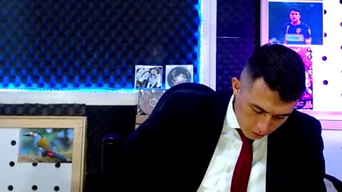 DARKO0717 online show from February 2025 12:41:02 PM