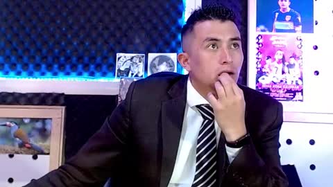 DARKO0717 online show from February 2025 04:36:01 PM