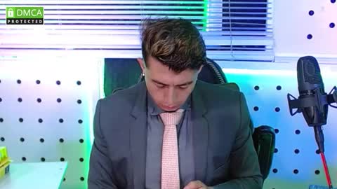 DARKO0717 online show from October 2025 12:06:01 PM