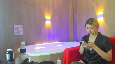 Snapshot of darkromancexx chatting on June 2026 03:43:02 AM Jhon y Lucy online show from June 2026 03:43:02 AM