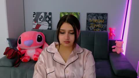 Snapshot of darksidelove_ chatting on April 2026 04:23:02 AM Amelie online show from April 2026 04:23:02 AM