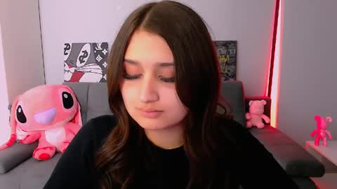 Snapshot of darksidelove_ chatting on April 2026 04:48:02 PM Amelie online show from April 2026 04:48:02 PM