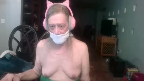 Snapshot of darla_darling1222101 chatting on February 2026 06:52:01 AM darla_darling1222101 online show from February 2026 06:52:01 AM