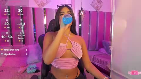 Darla santos  online show from October 2025 07:47:01 PM