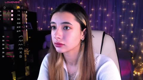 Snapshot of darlabelle chatting on December 2024 03:47:02 AM Belle online show from December 2024 03:47:02 AM