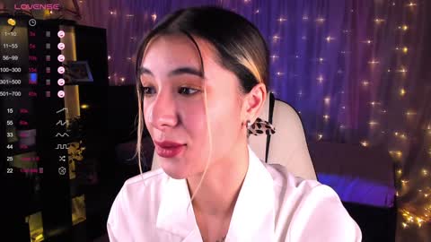 Snapshot of darlabelle chatting on December 2024 04:53:01 AM Belle online show from December 2024 04:53:01 AM