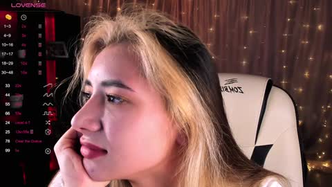 Snapshot of darlabelle chatting on January 2025 05:23:02 AM Belle online show from January 2025 05:23:02 AM