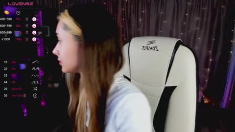 Snapshot of darlabelle chatting on February 2025 07:12:01 AM Belle online show from February 2025 07:12:01 AM