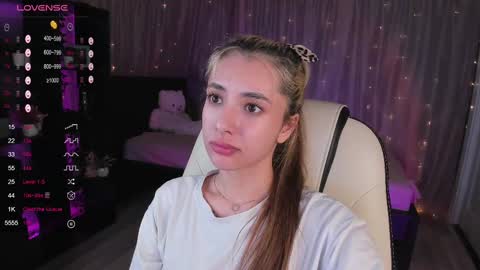 Snapshot of darlabelle chatting on March 2025 07:32:02 AM Belle online show from March 2025 07:32:02 AM