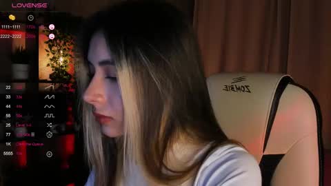 Snapshot of darlabelle chatting on September 2025 04:01:02 AM Belle online show from September 2025 04:01:02 AM