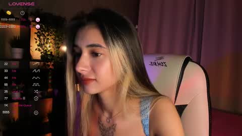 Snapshot of darlabelle chatting on September 2025 04:02:02 AM Belle online show from September 2025 04:02:02 AM