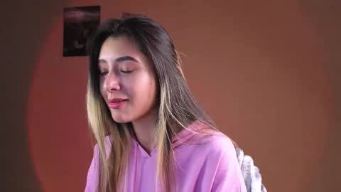 Snapshot of darlabelle chatting on February 2026 05:47:02 AM Belle online show from February 2026 05:47:02 AM