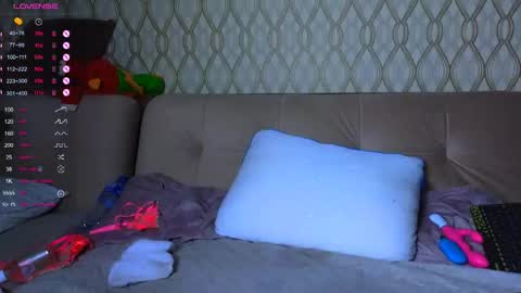 Snapshot of darlina_ryan chatting on April 2026 06:10:01 PM Darlina online show from April 2026 06:10:01 PM