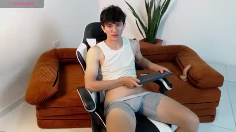 Snapshot of darrencolleen chatting on June 2026 11:25:01 PM darrencolleen online show from June 2026 11:25:01 PM