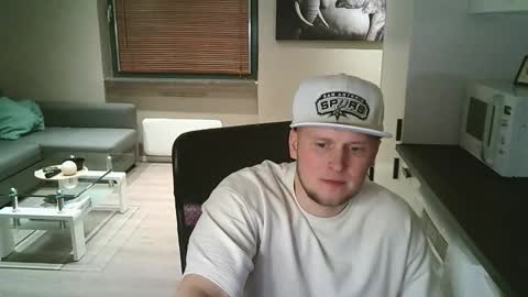 Dario online show from November 2025 04:39:02 PM