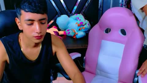 darwinandbrayan online show from November 2025 11:24:01 PM