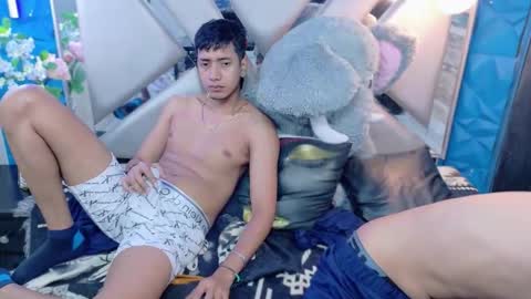 Snapshot of darwinandbrayan chatting on December 2025 04:00:02 AM darwinandbrayan online show from December 2025 04:00:02 AM