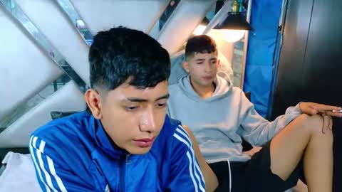 Snapshot of darwinandbrayan chatting on January 2026 05:35:01 AM darwinandbrayan online show from January 2026 05:35:01 AM