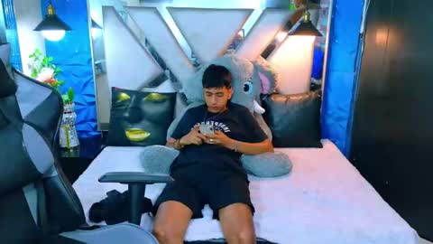 Snapshot of darwinandbrayan chatting on January 2026 03:11:02 AM darwinandbrayan online show from January 2026 03:11:02 AM