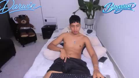 Snapshot of darwinandbrayan chatting on February 2026 10:04:01 PM darwinandbrayan online show from February 2026 10:04:01 PM