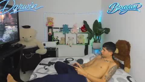 Snapshot of darwinandbrayan chatting on February 2026 08:15:01 PM darwinandbrayan online show from February 2026 08:15:01 PM