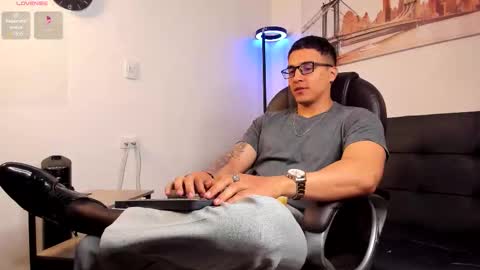 Dash online show from December 2025 01:41:02 PM