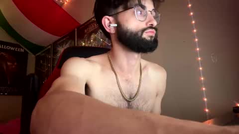 Snapshot of dathungitalian chatting on September 2025 05:18:02 AM Tarantino online show from September 2025 05:18:02 AM