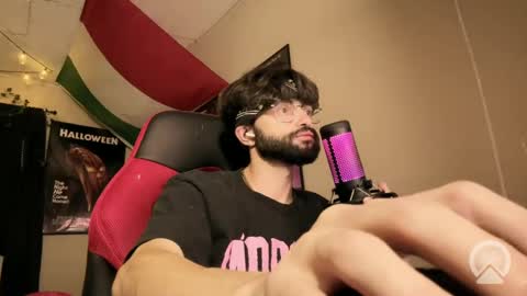 Snapshot of dathungitalian chatting on September 2025 02:49:02 AM Tarantino online show from September 2025 02:49:02 AM