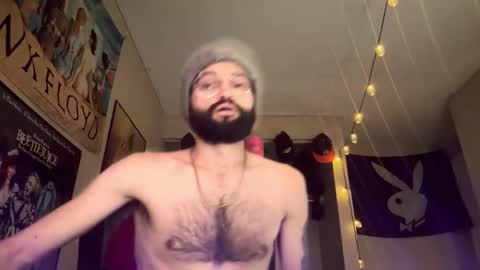 Snapshot of dathungitalian chatting on November 2025 07:06:01 PM Tarantino online show from November 2025 07:06:01 PM