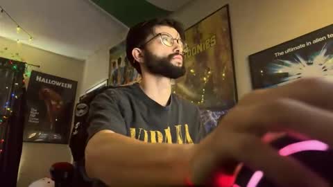 Snapshot of dathungitalian chatting on December 2025 02:35:01 PM Tarantino online show from December 2025 02:35:01 PM