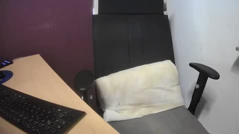 Snapshot of dauergeiil chatting on January 2025 02:32:01 PM dauergeiil online show from January 2025 02:32:01 PM