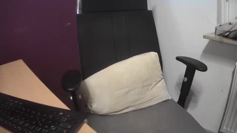 Snapshot of dauergeiil chatting on February 2025 11:27:01 AM dauergeiil online show from February 2025 11:27:01 AM