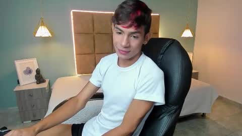 angel online show from November 2025 11:54:02 AM