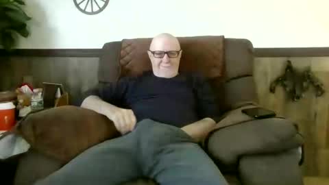 dave571960 online show from April 2026 11:23:02 AM