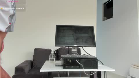 dave_hs online show from January 2025 08:28:01 PM