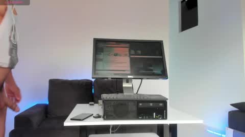 dave_hs online show from February 2025 09:15:01 PM